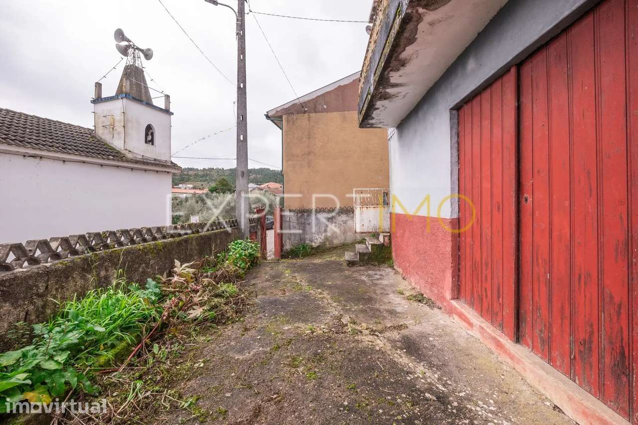 Moradia T3 com garagem ampla e terreno - Grande imagem: 3/30