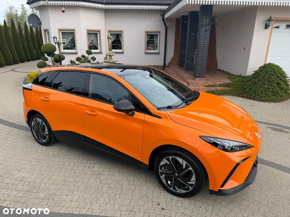 MG 4 Luxury 64 kWh - 17