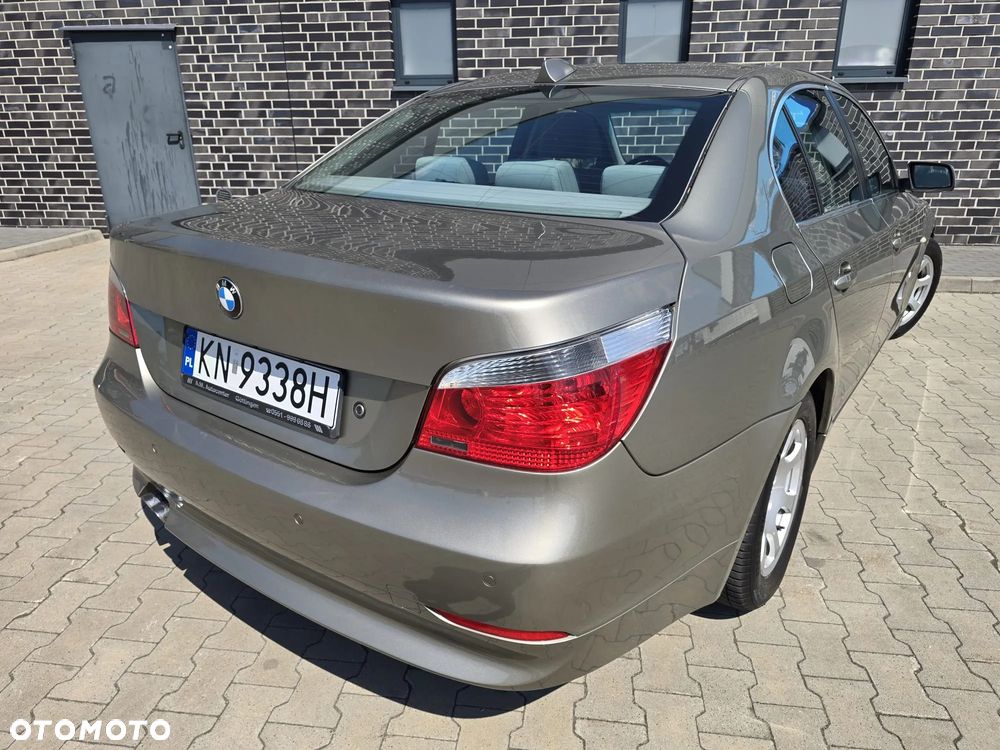 BMW Seria 5 523i - 12