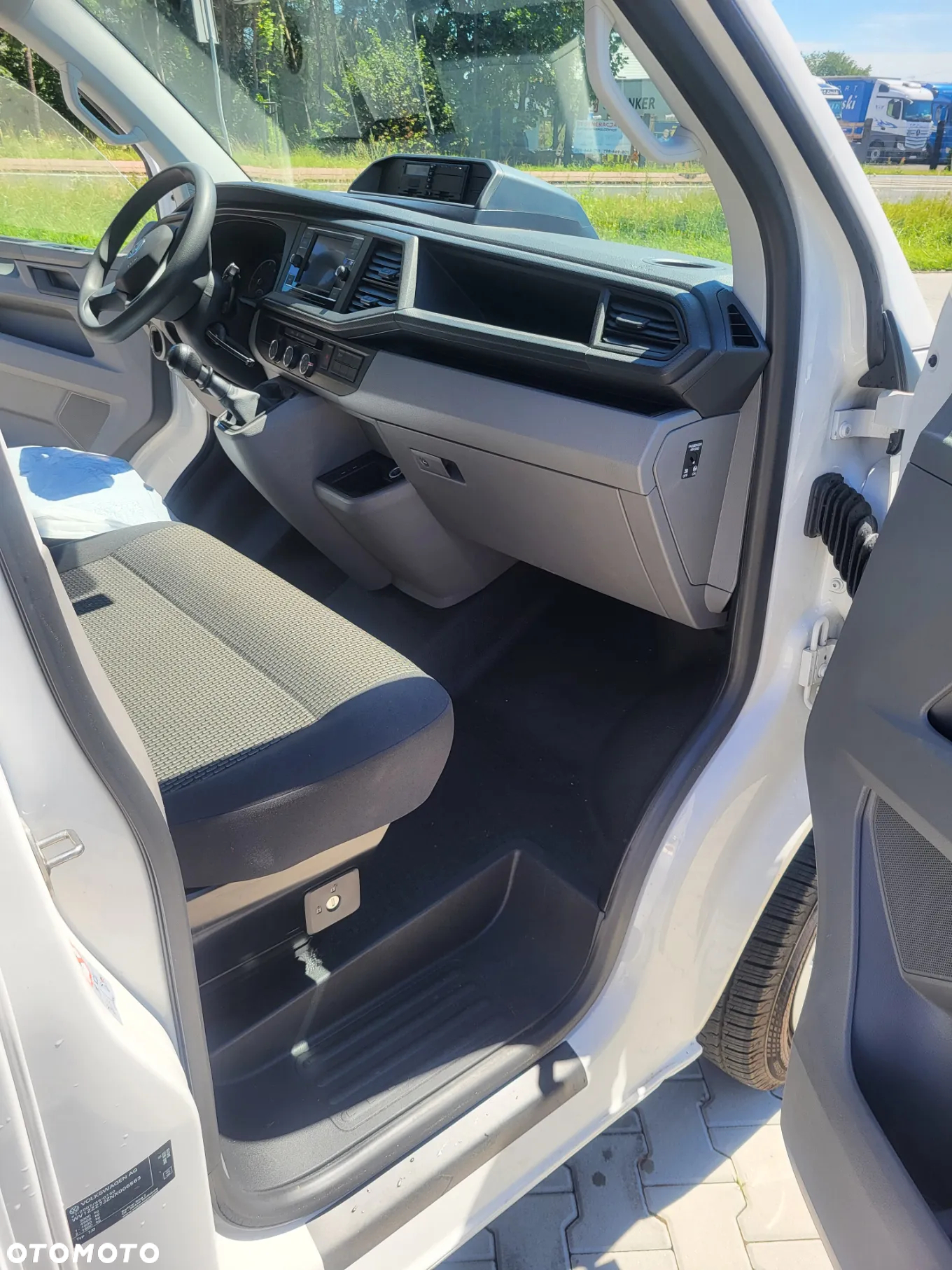 Volkswagen T6.1 - 10