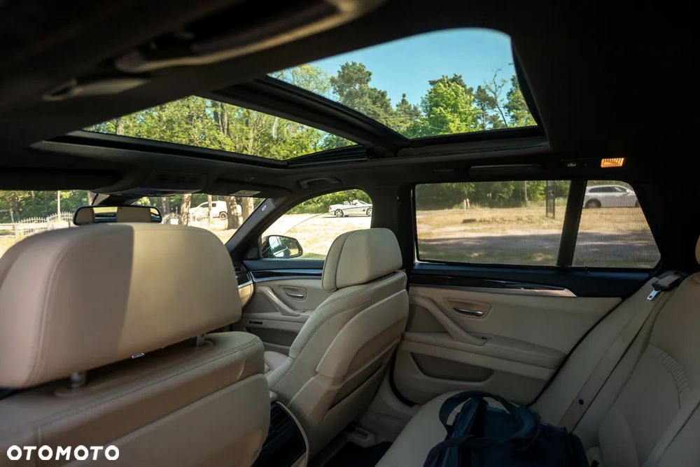 BMW Seria 5 530d xDrive Luxury Line - 39