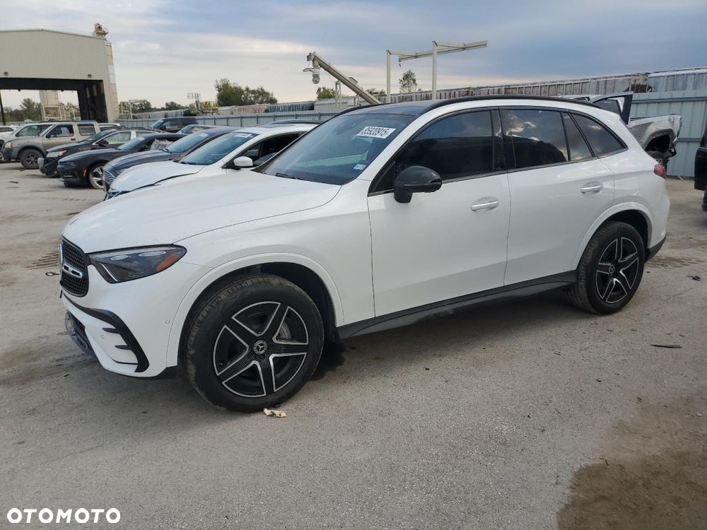 Mercedes-Benz GLC - 1