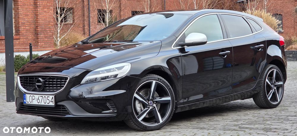 Volvo V40 D3 Drive-E R-Design Momentum - 1