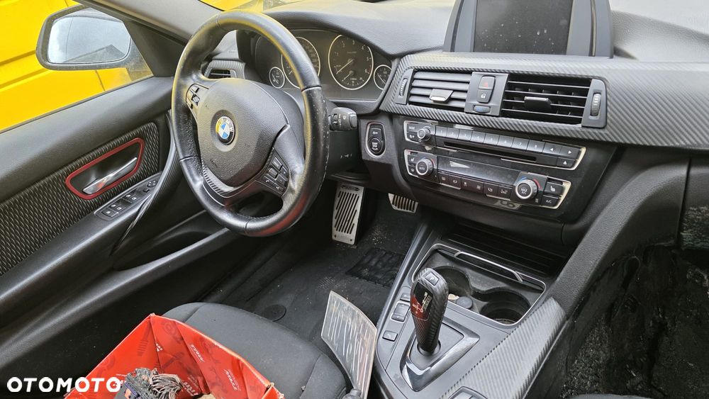 BMW Seria 3 316d - 33