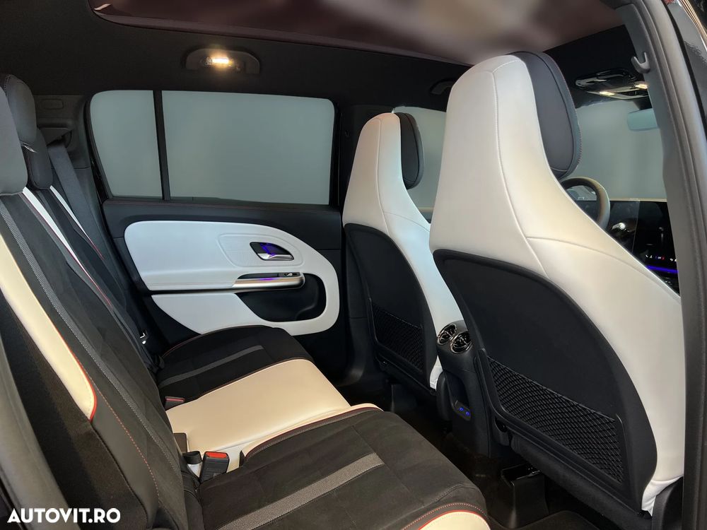 Mercedes-Benz GLB - 14