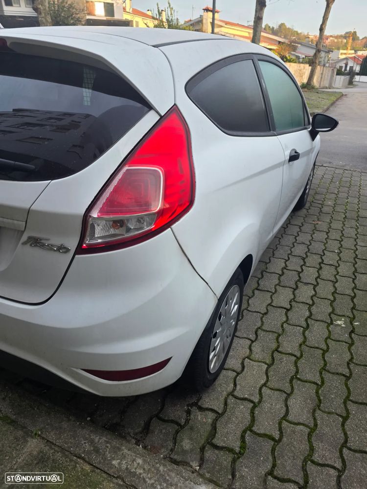 Ford Fiesta - 4