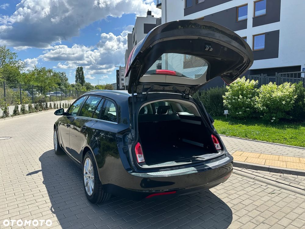 Opel Insignia 1.6 CDTI Cosmo S&S - 24