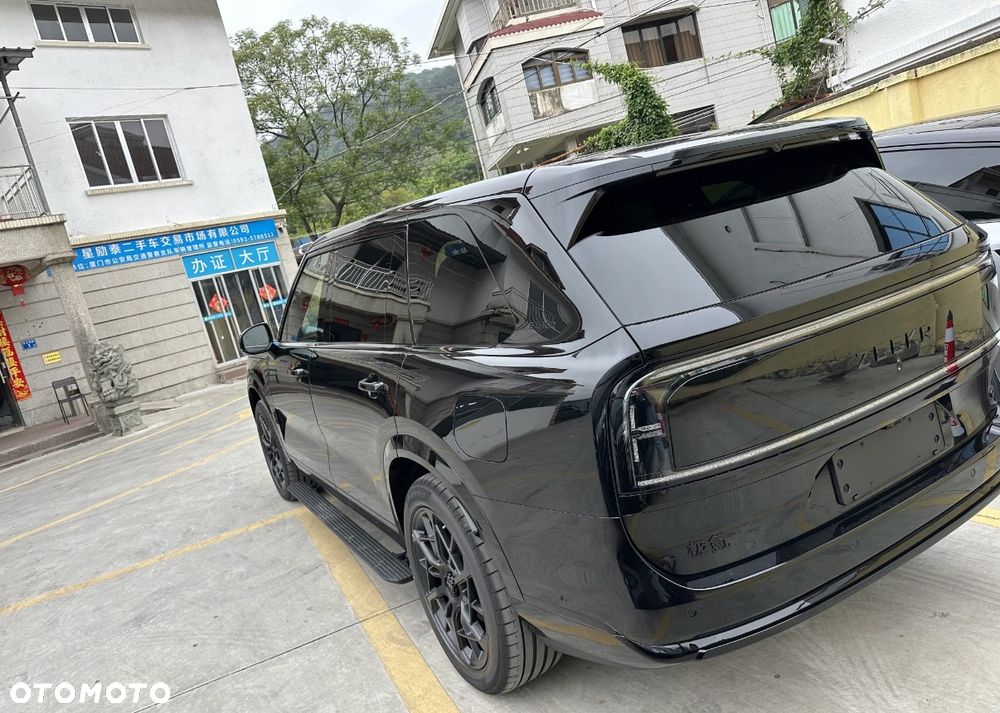 ZEEKR 9X - 3