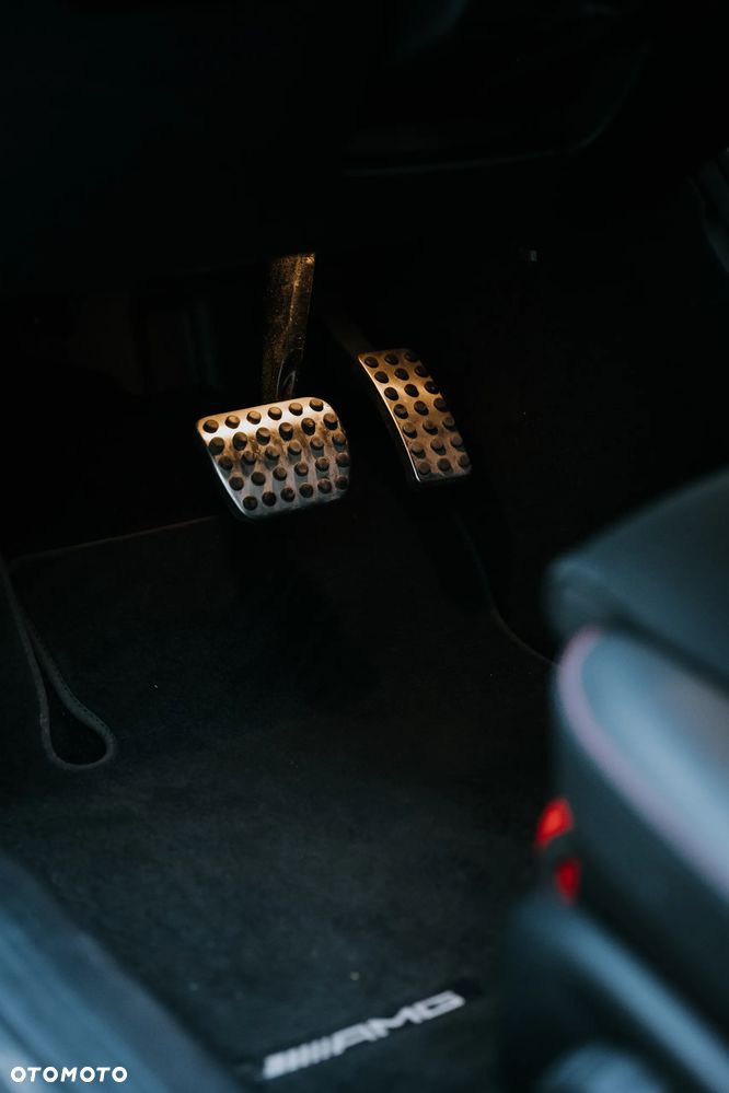 Mercedes-Benz CLA 180 AMG Line 7G-DCT - 19