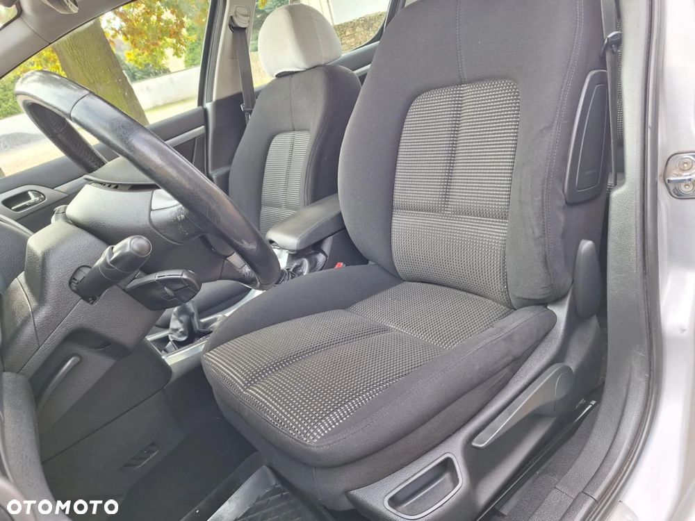 Peugeot 407 1.6 HDI ST Komfort EU4 - 15