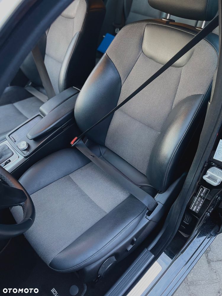 Mercedes-Benz Klasa C 220 T CDI DPF Automatik Avantgarde - 20