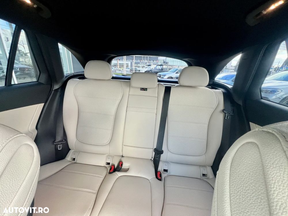 Mercedes-Benz GLC 300 e 4MATIC - 13