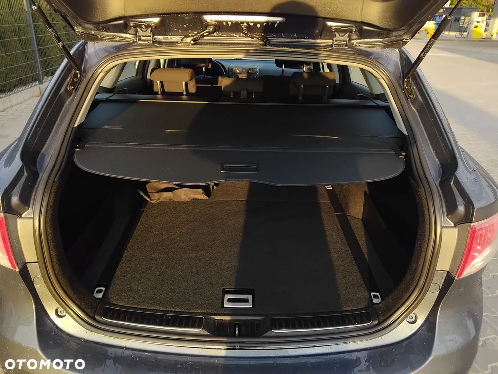 Toyota Avensis 1.8 Sol - 13