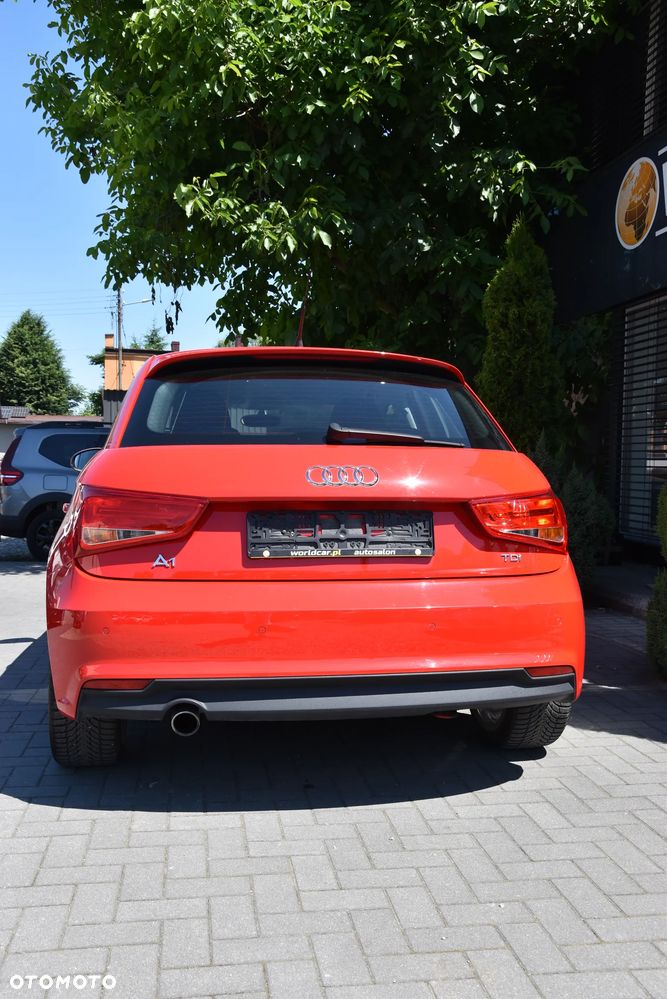Audi A1 Sportback 1.6 TDI design - 11