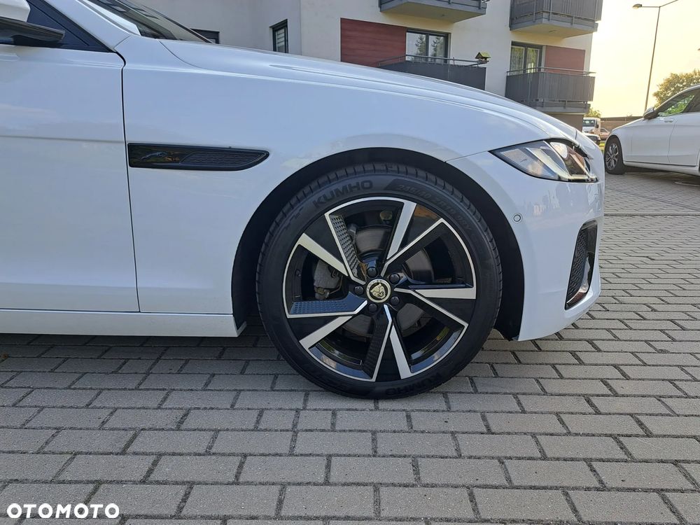 Jaguar XF D200 R-Dynamic S - 9