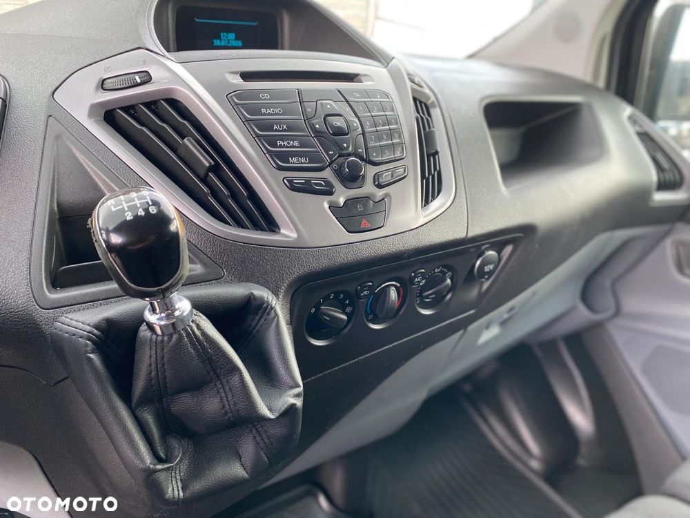 Ford TRANSIT CUSTOM - 15
