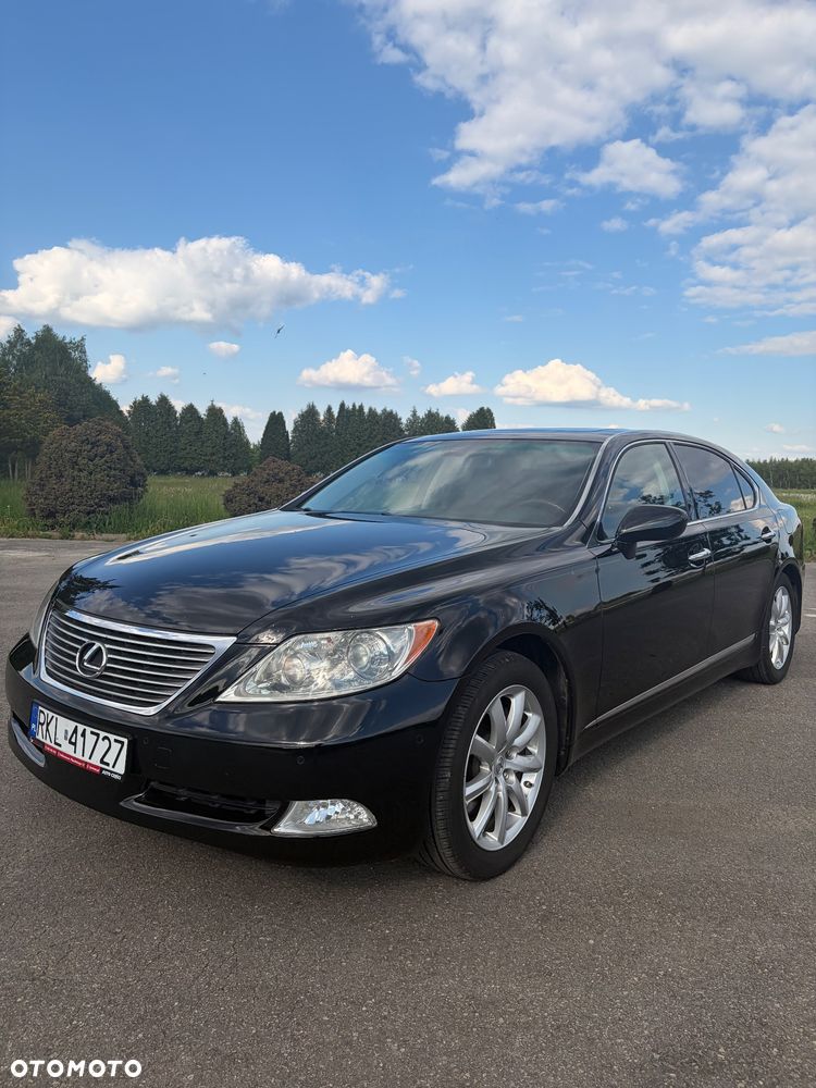 Lexus LS - 6