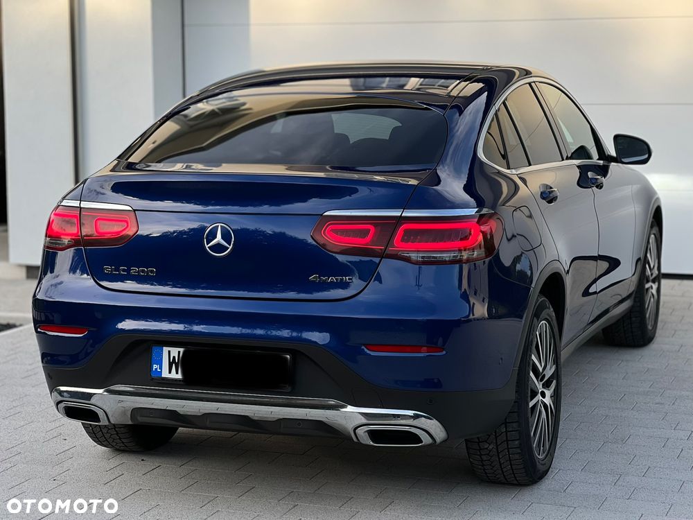 Mercedes-Benz GLC 200 4Matic 9G-TRONIC AMG Line Plus - 24