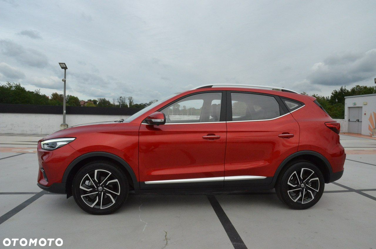 MG ZS - 10