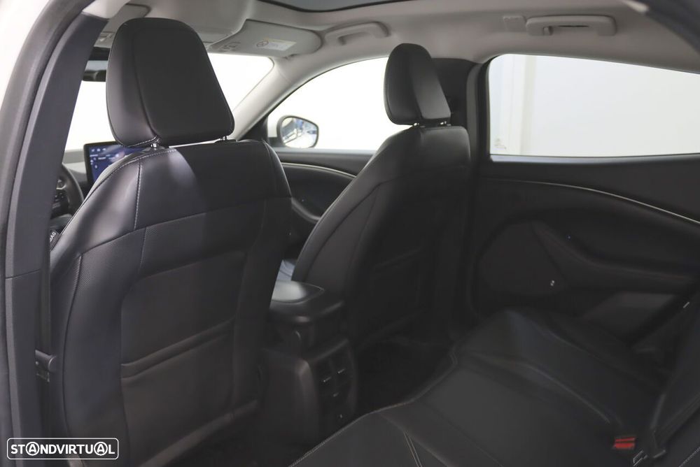 Ford Mustang Mach-E - 10