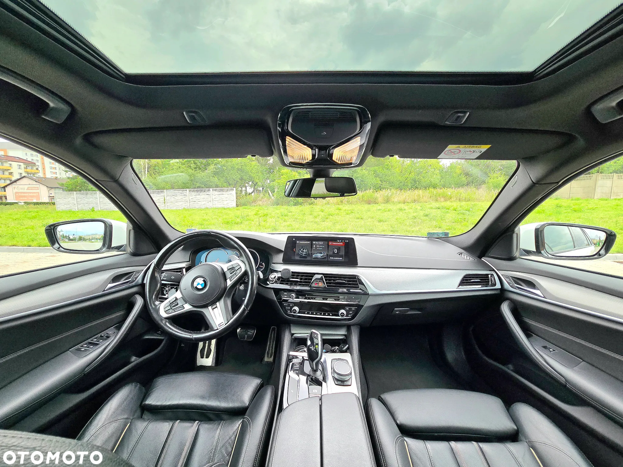 BMW Seria 5 530i xDrive Touring - 15