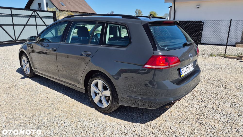 Volkswagen Golf - 24