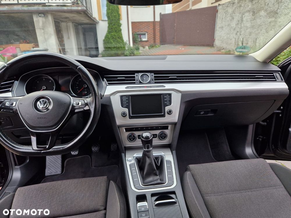 Volkswagen Passat 2.0 TDI (BlueMotion Technology) Comfortline - 14