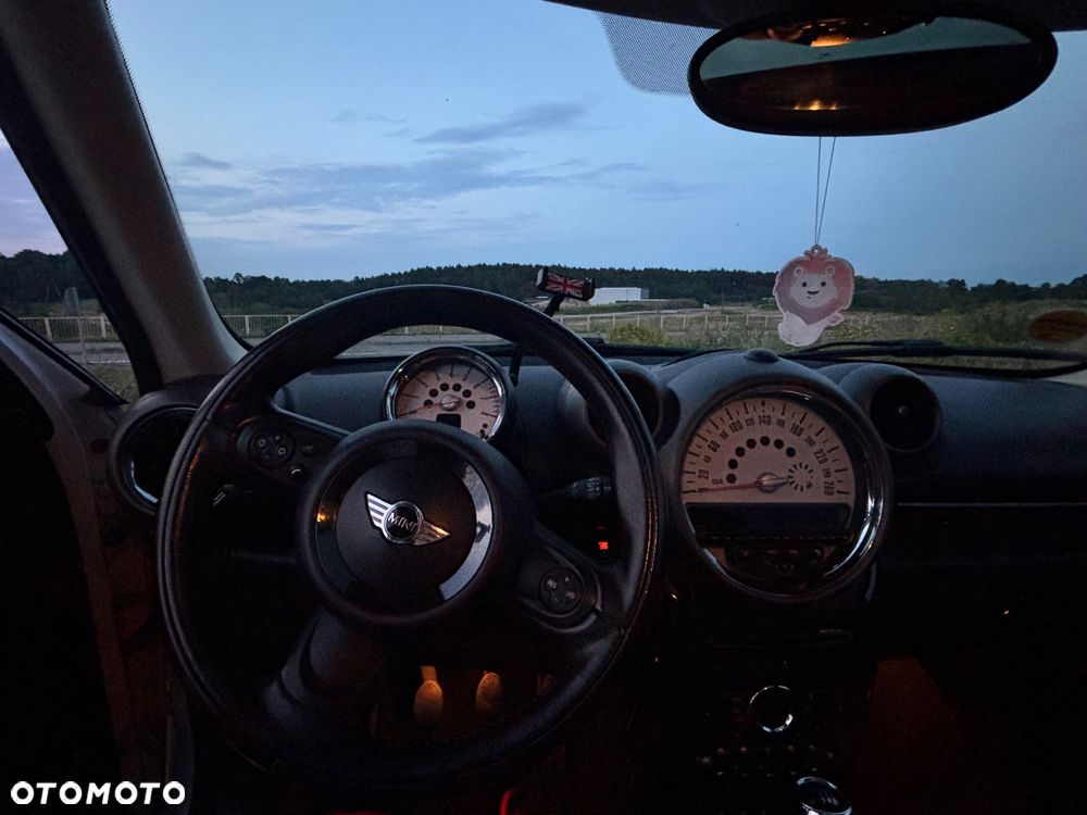 MINI Countryman One - 16