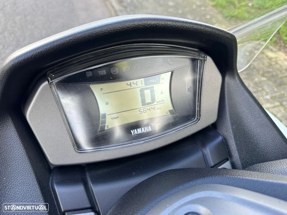 Yamaha NMAX 125 - 9