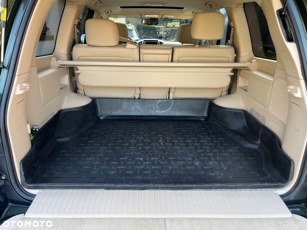 Toyota Land Cruiser LC 4.6 Prestige - 15