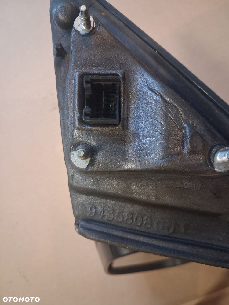 Lusterko CHRYSLER 300C  9 PIN prawe OE - 4