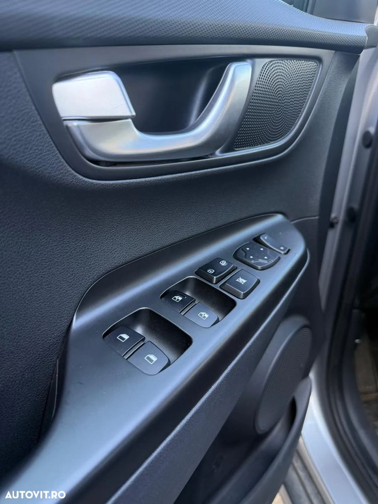 Hyundai KONA Electric 204CP Luxury - 8