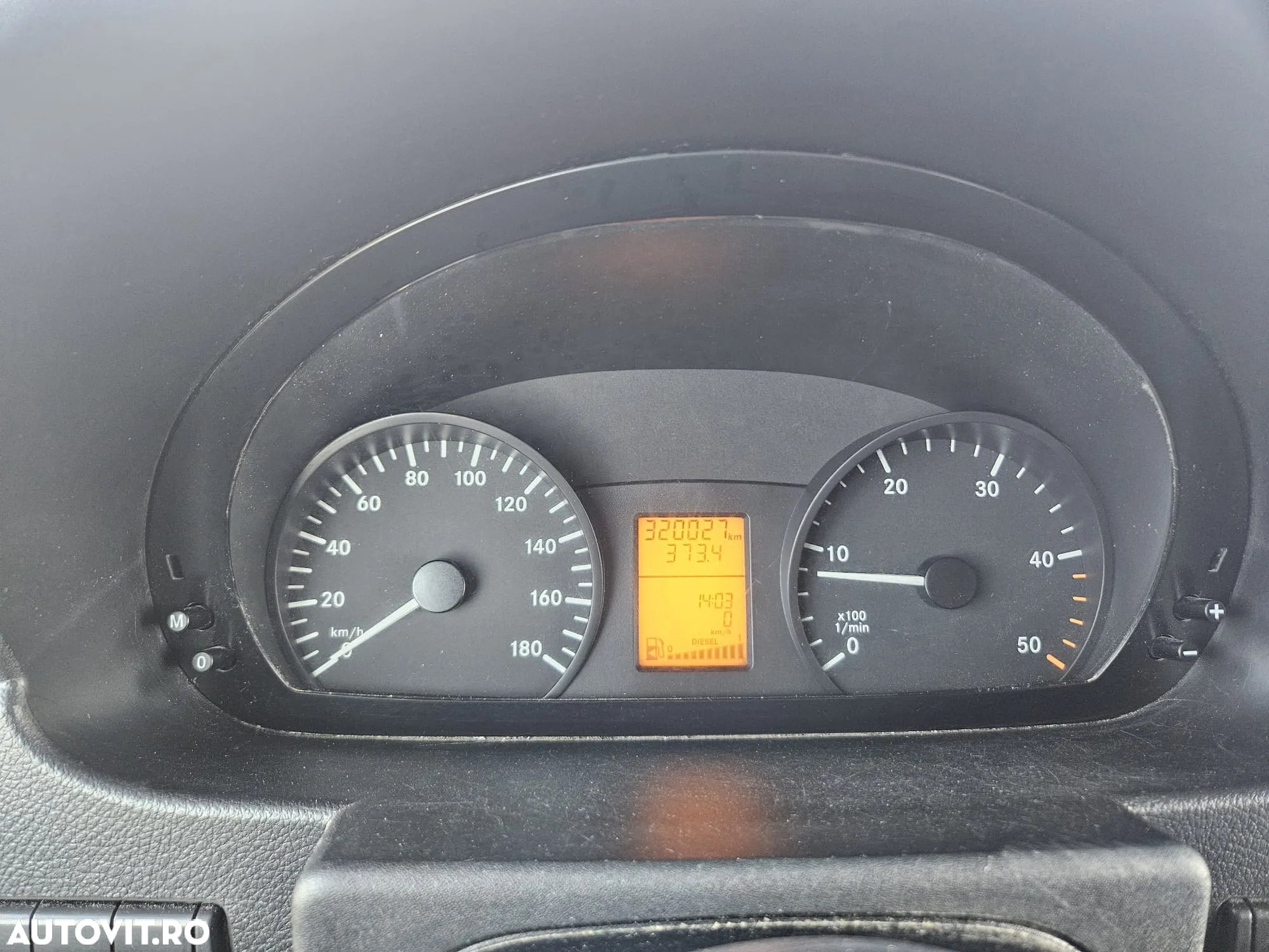 Mercedes-Benz Sprinter - 11