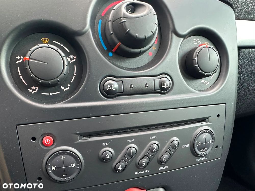 Renault Clio - 21