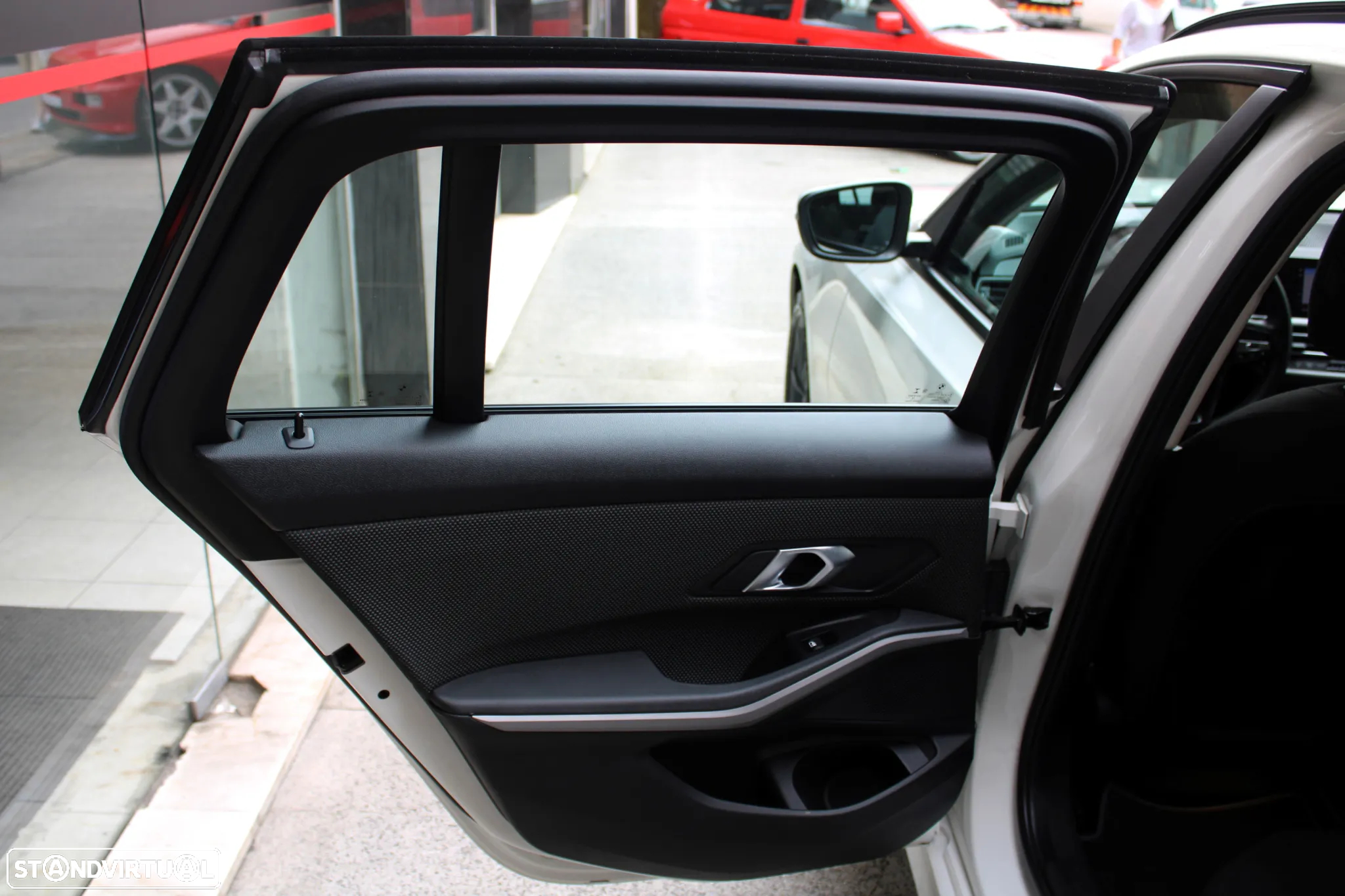 BMW 318 d Touring - 23