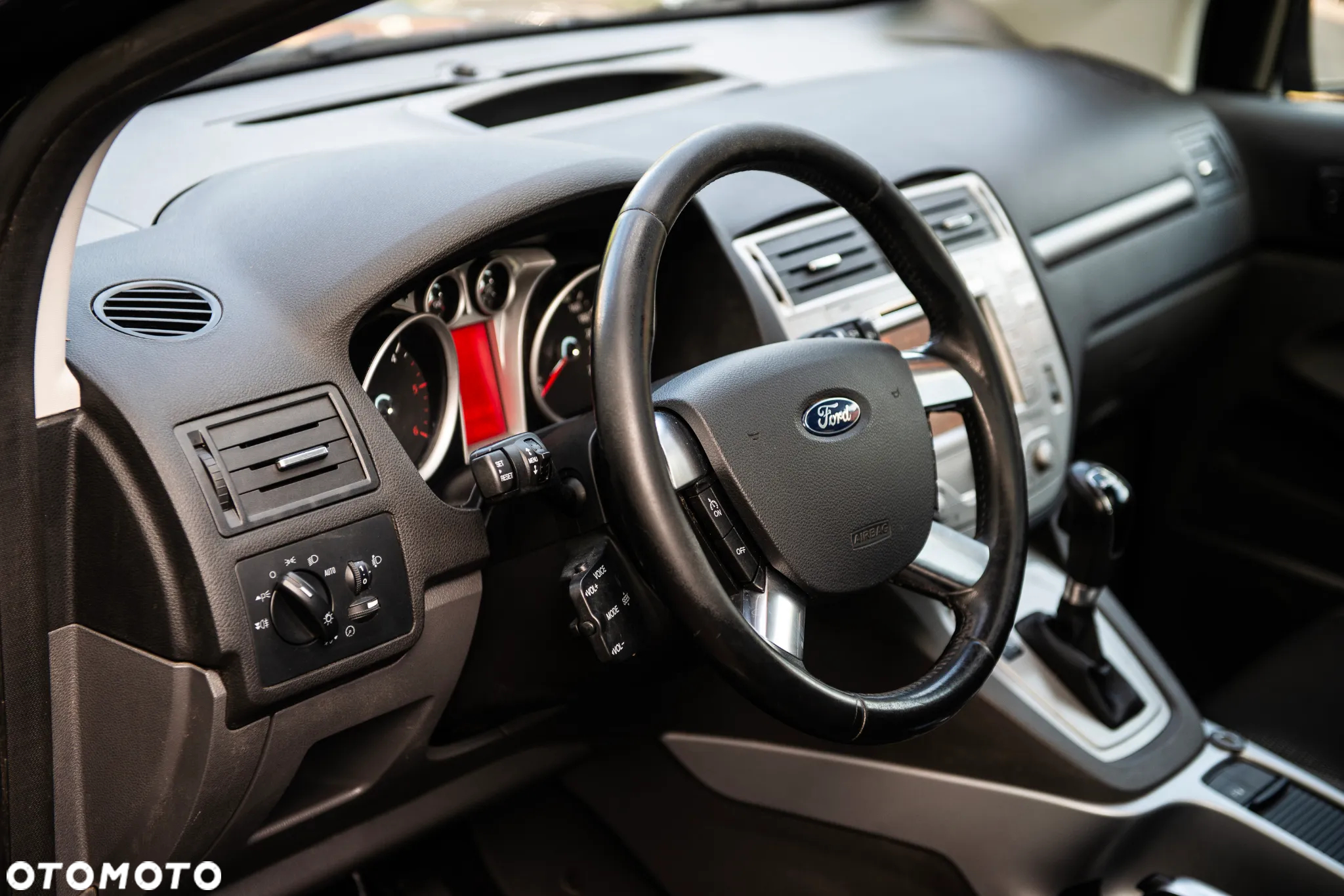 Ford Kuga 2.0 TDCi 4x4 Individual - 21