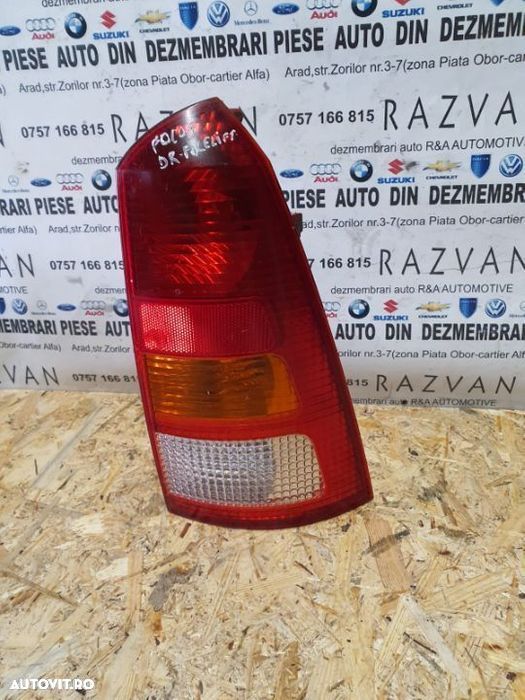 Lampa Stop Tripla Dreapta Ford Focus 1 Combi Break - 2