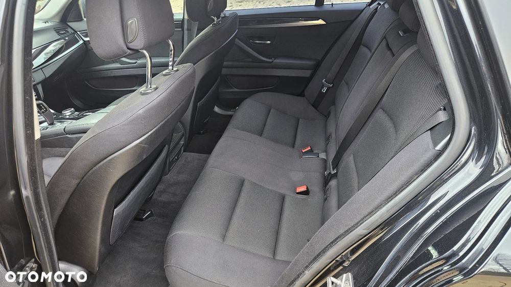 BMW Seria 5 525d xDrive Sport-Aut Modern Line - 17