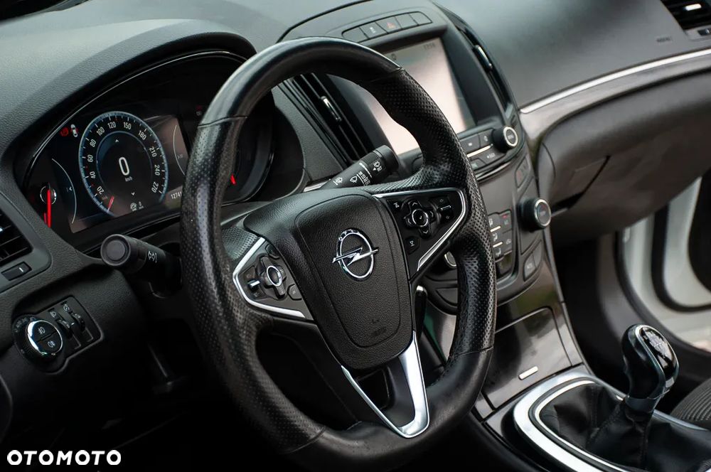Opel Insignia 1.4 T Cosmo S&S - 37