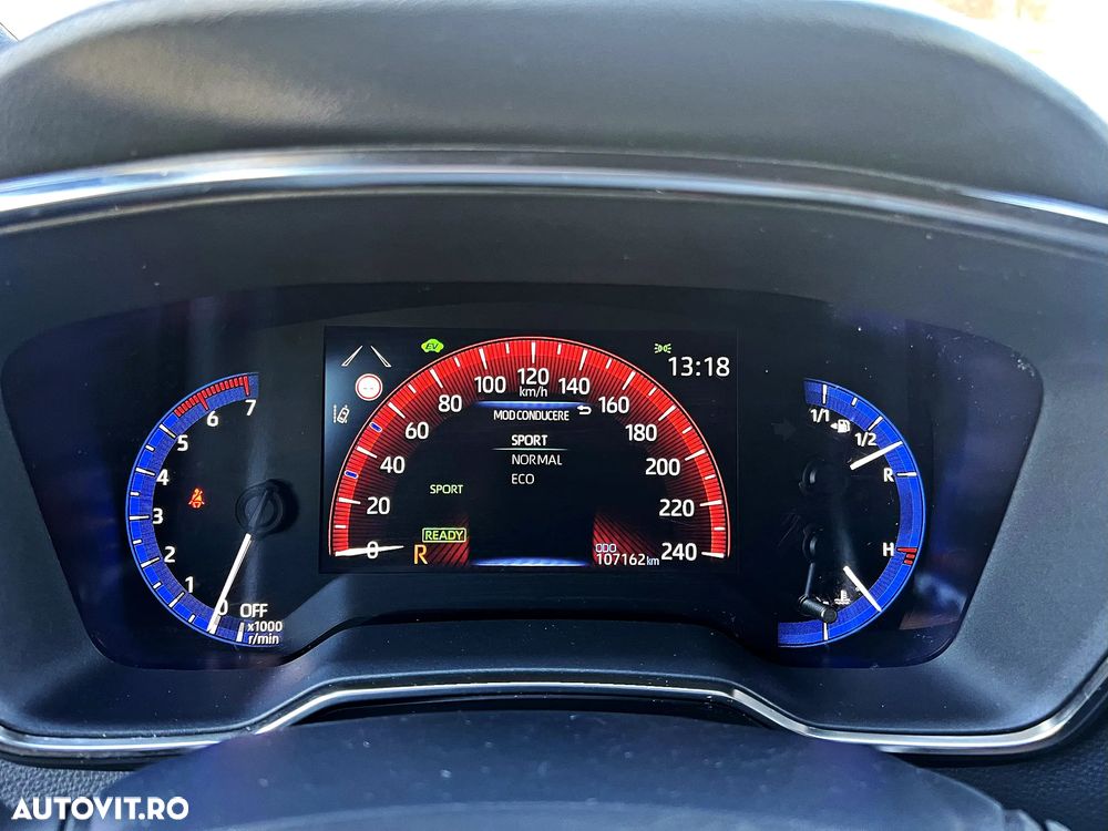 Toyota Corolla 1.8 HSD Business - 12