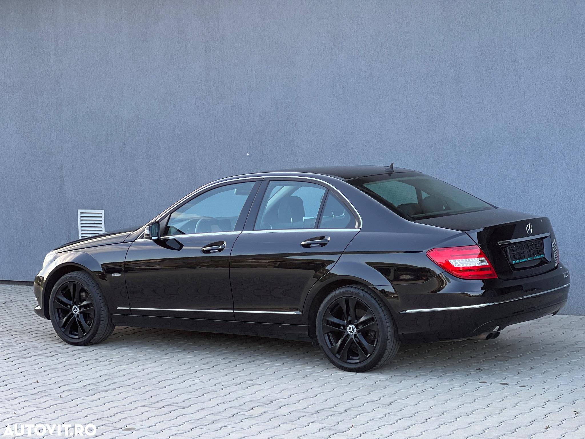 Mercedes-Benz C 180 CGI BlueEFFICIENCY Avantgarde - 28