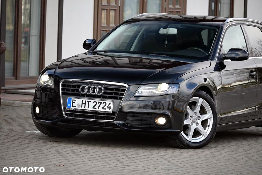 Audi A4 Avant - 10