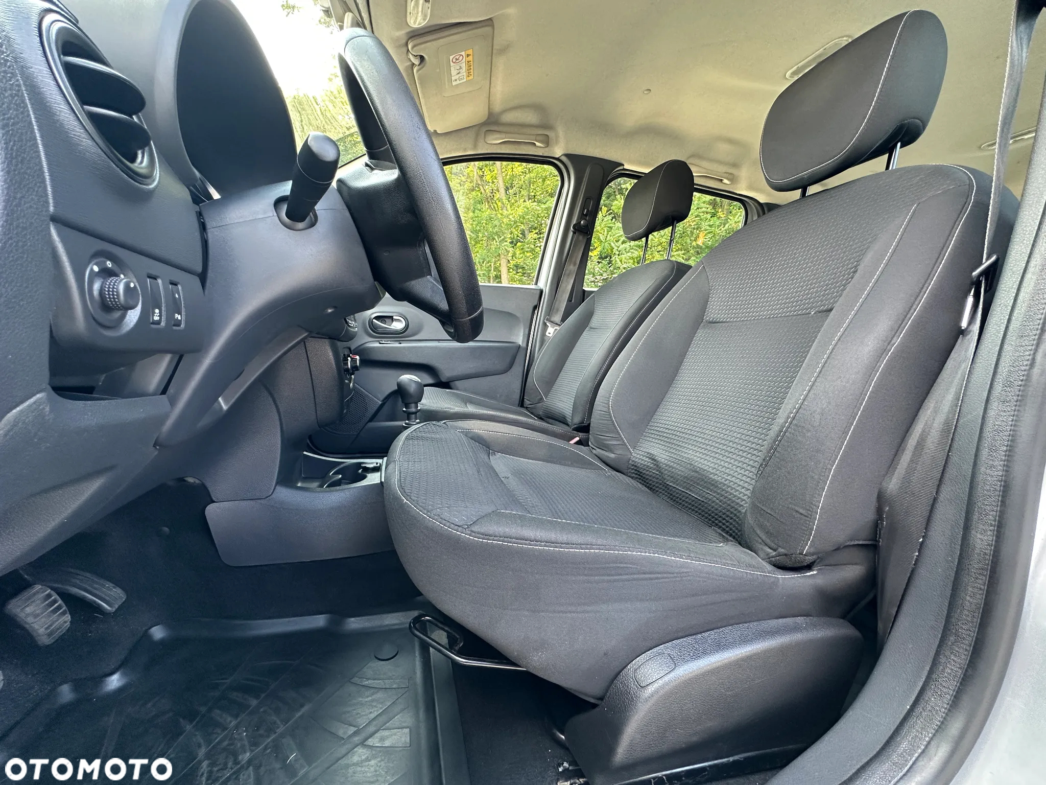 Dacia Lodgy 1.5 Blue dCi Laureate S&S EU6d - 10