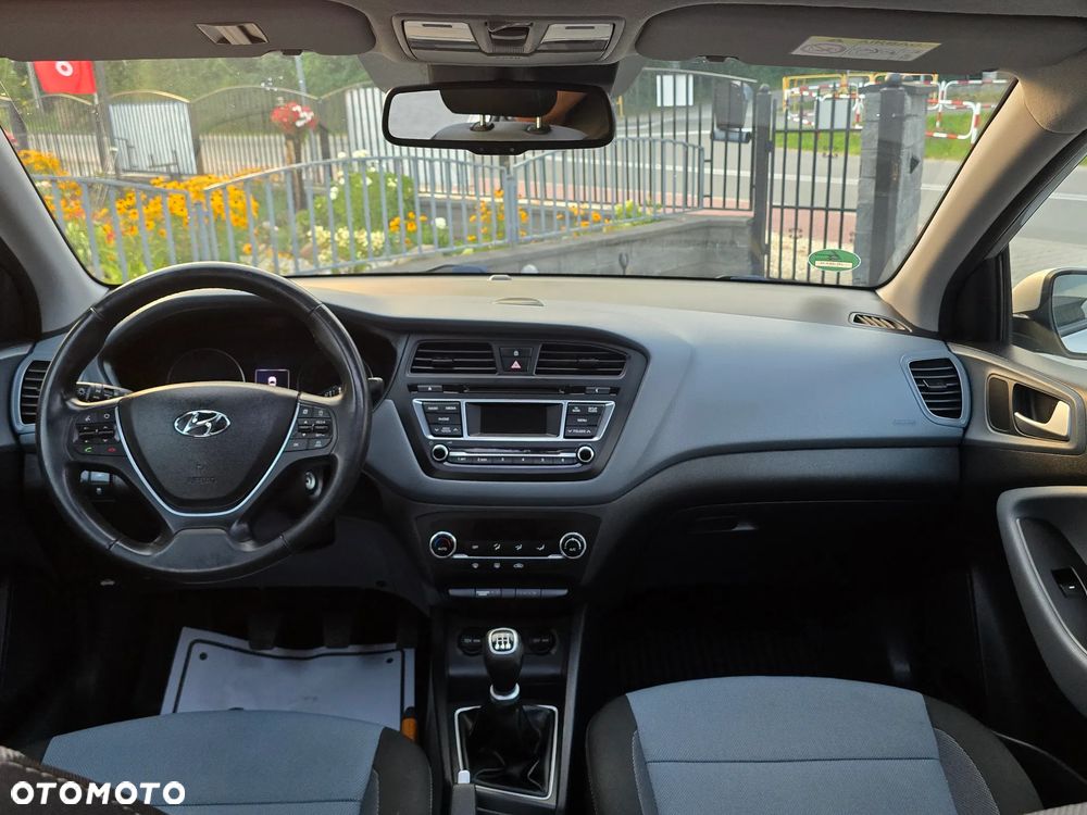 Hyundai i20 blue 1.2 YES Gold - 21