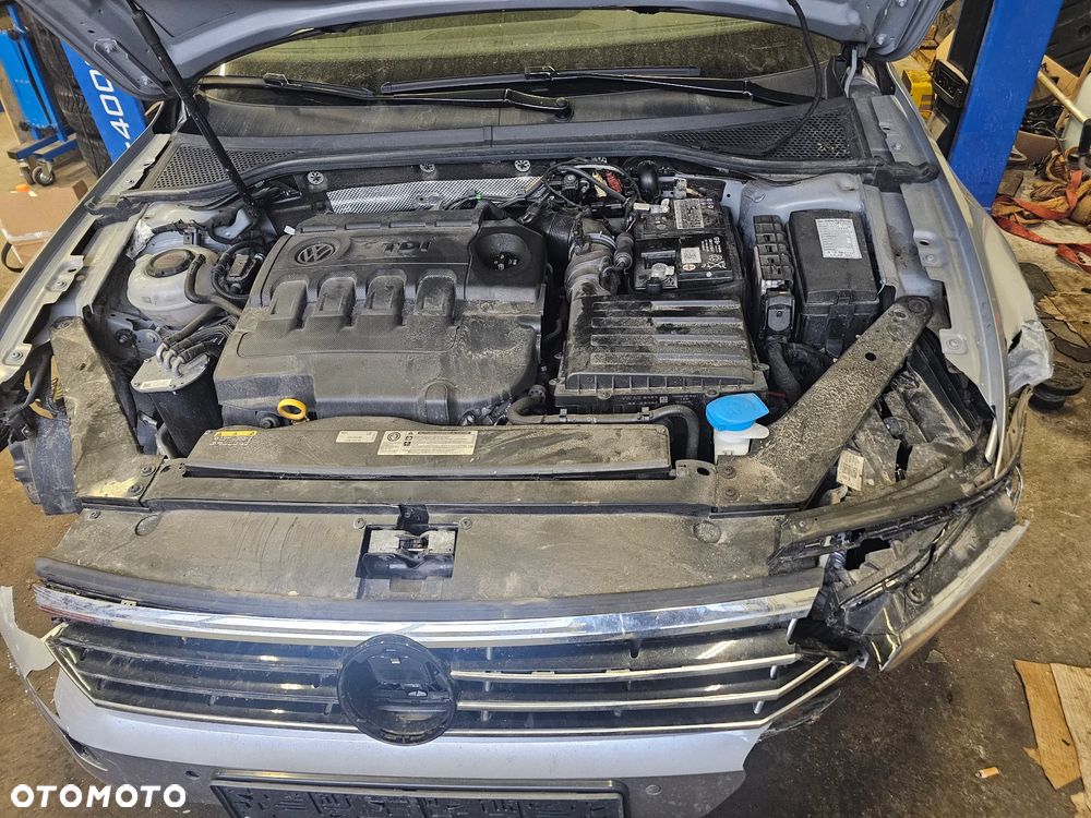 Volkswagen Passat 2.0 TDI SCR DSG Highline - 8