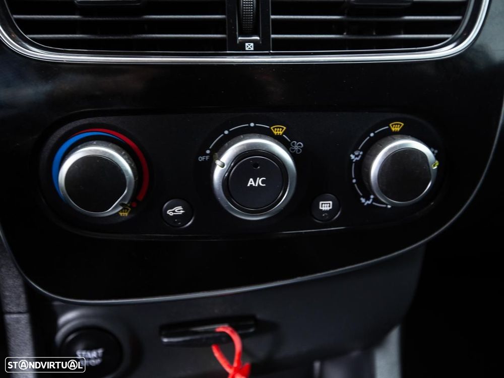 Renault Clio Sport Tourer 1.5 dCi Limited — fotografia 14