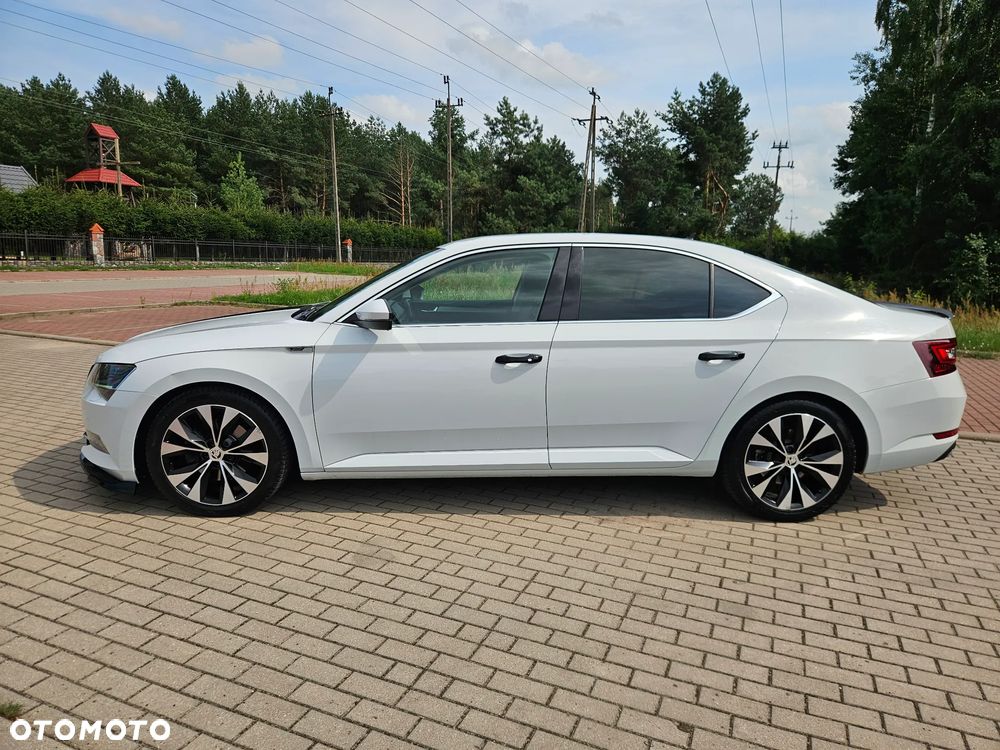 Skoda Superb 2.0 TSI DSG SportLine - 4