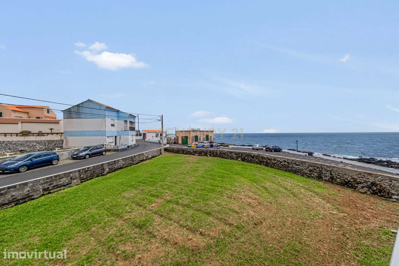 Moradia junto às Piscinas Naturais do Porto Judeu com garagem. - Grande imagem: 2/18