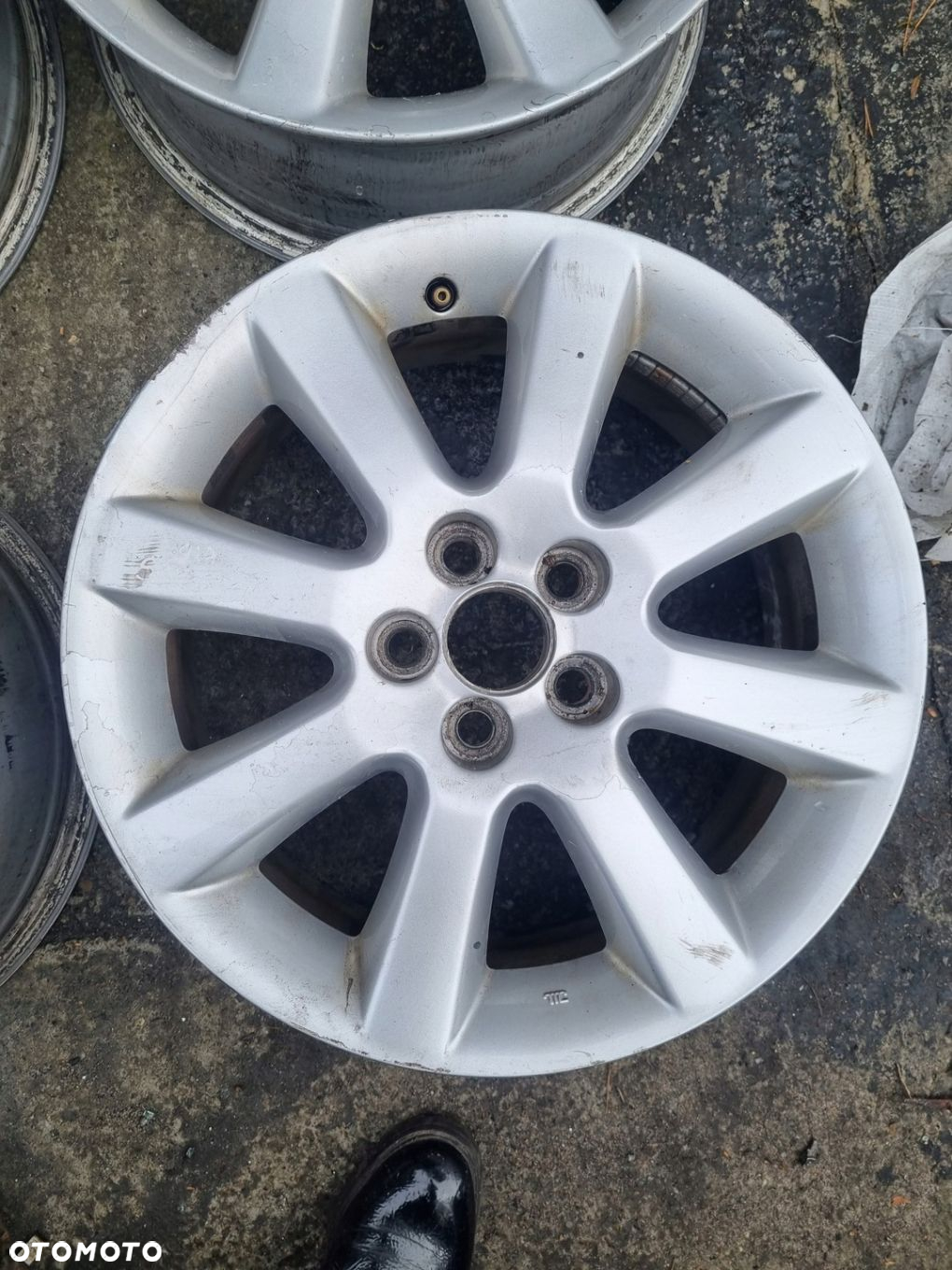 TOYOTA AVENSIS T25 03-09 4 sztuki alufelgi felgi 16 5x100 6,5 * - 3
