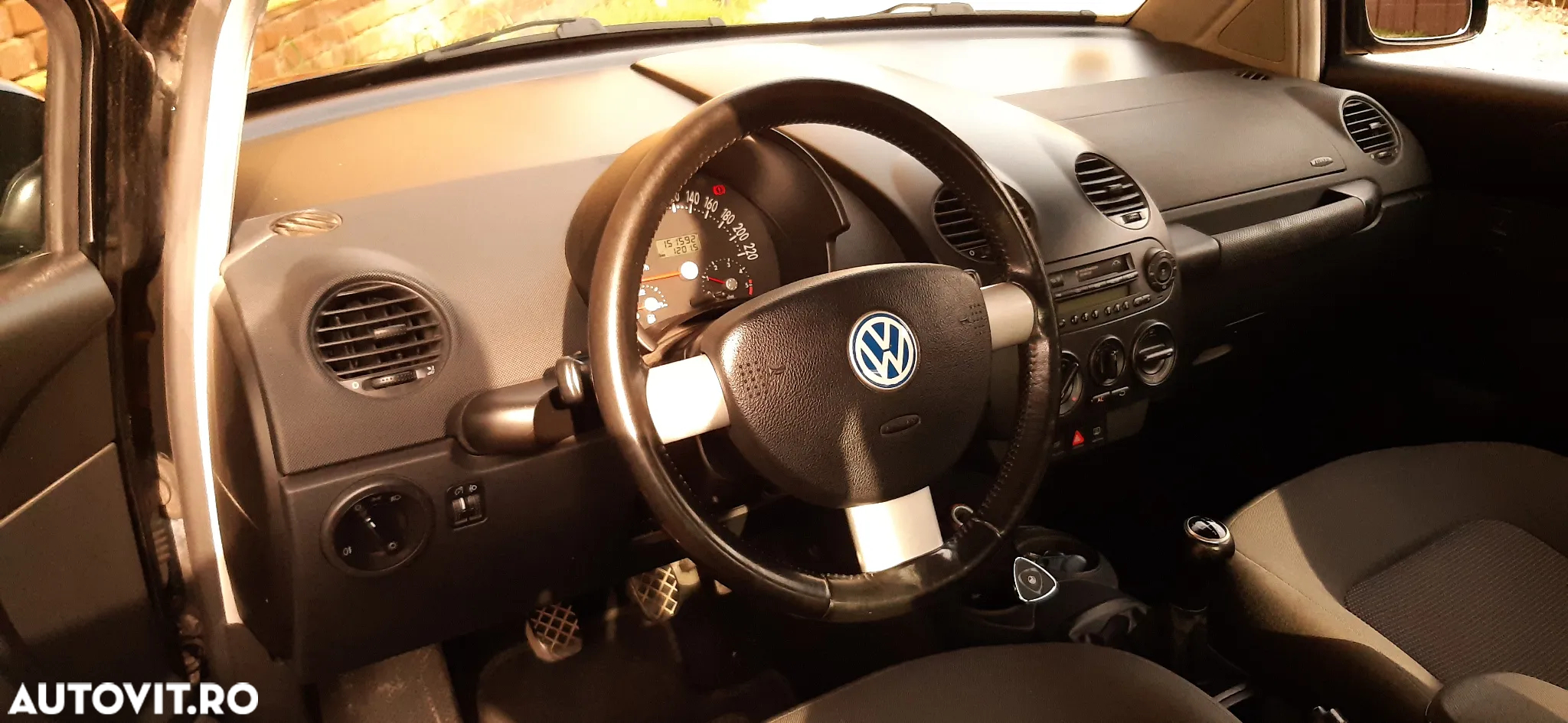 Volkswagen New Beetle - 4